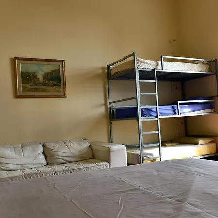 Hostello Felice بيت شباب